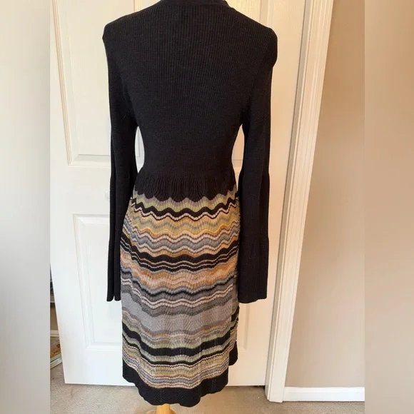 Elegant Black and Multicolor Missoni Knit Dress - Picture 4 of 8